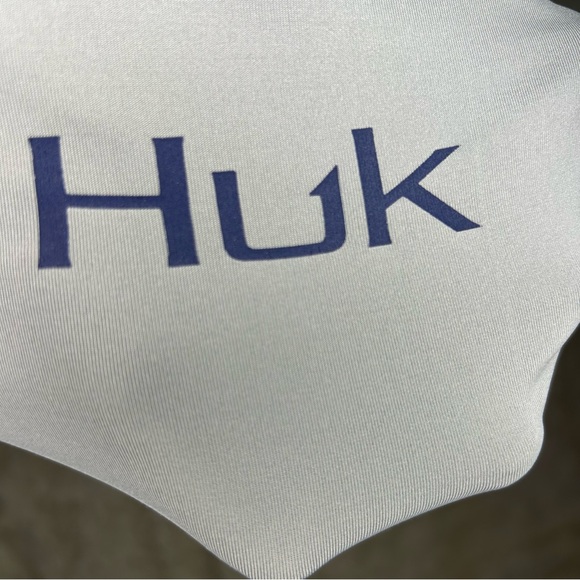 Huk long sleeve fishing shirt size Large gray - Picture 2 of 4